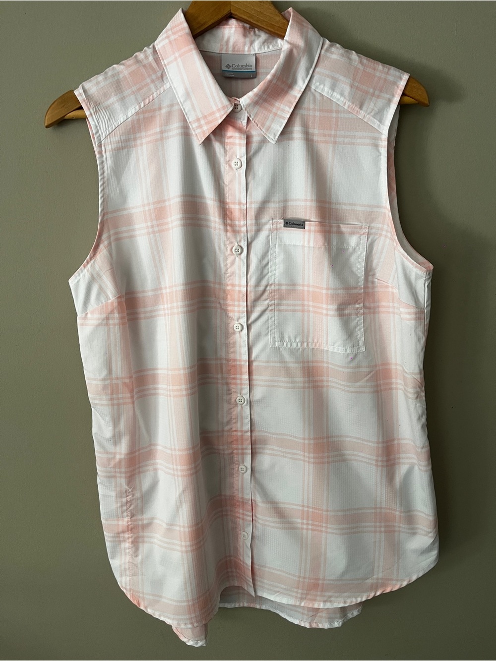Columbia Men’s Sleeveless Plaid Button-Down Shirt - White & Light Pink